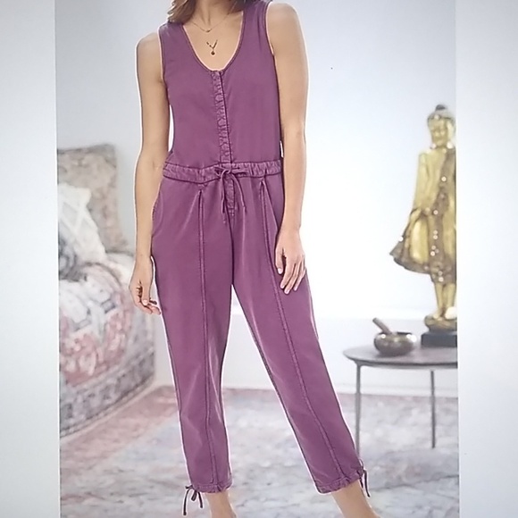 🆓 raspberry knit jumpsuit - Picture 1 of 8